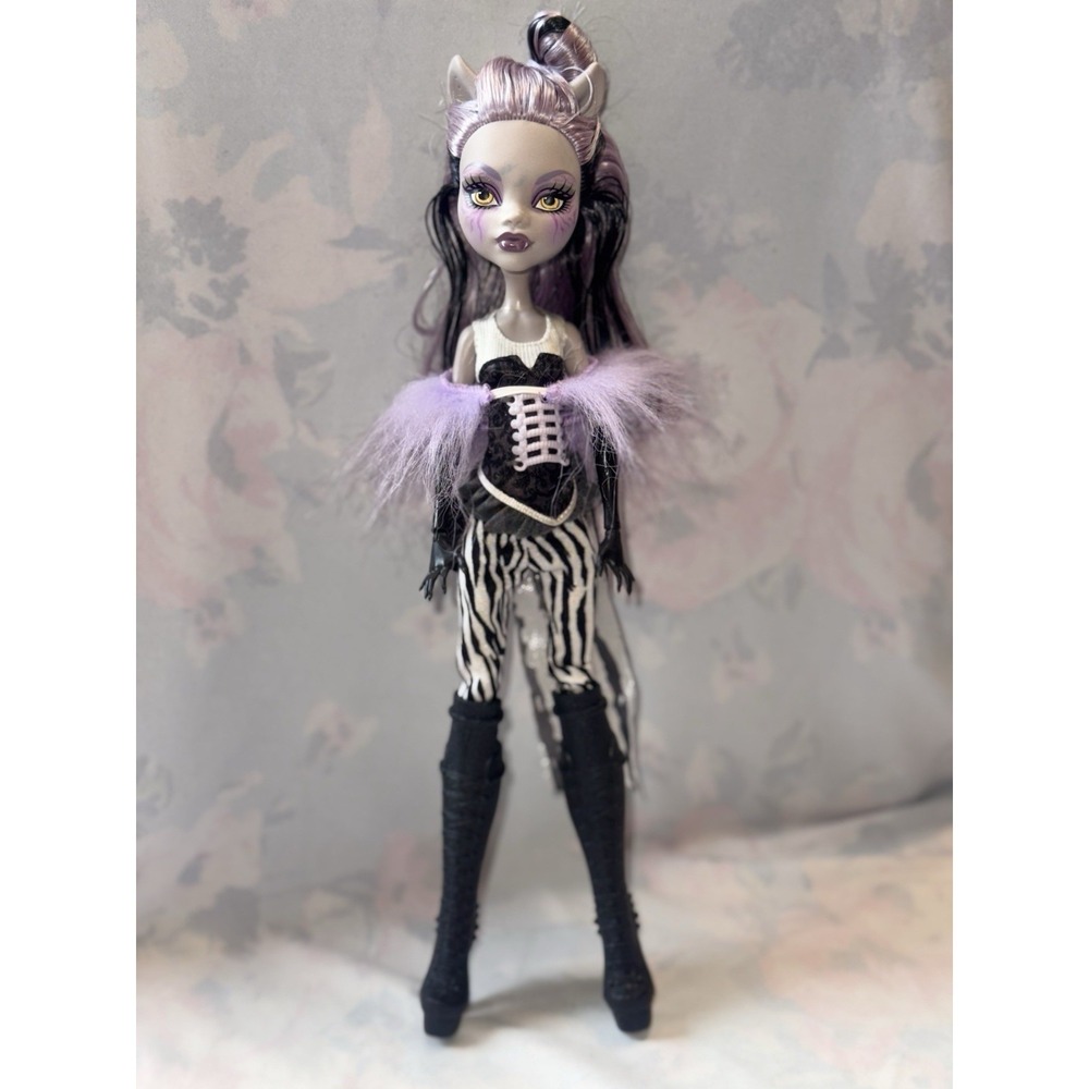 Monster High‎ 'Clawdeen Wolf' Freak du Chic Mattel Doll